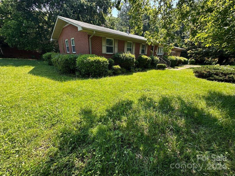 4601 Hidden Valley Rd Charlotte, NC 28213