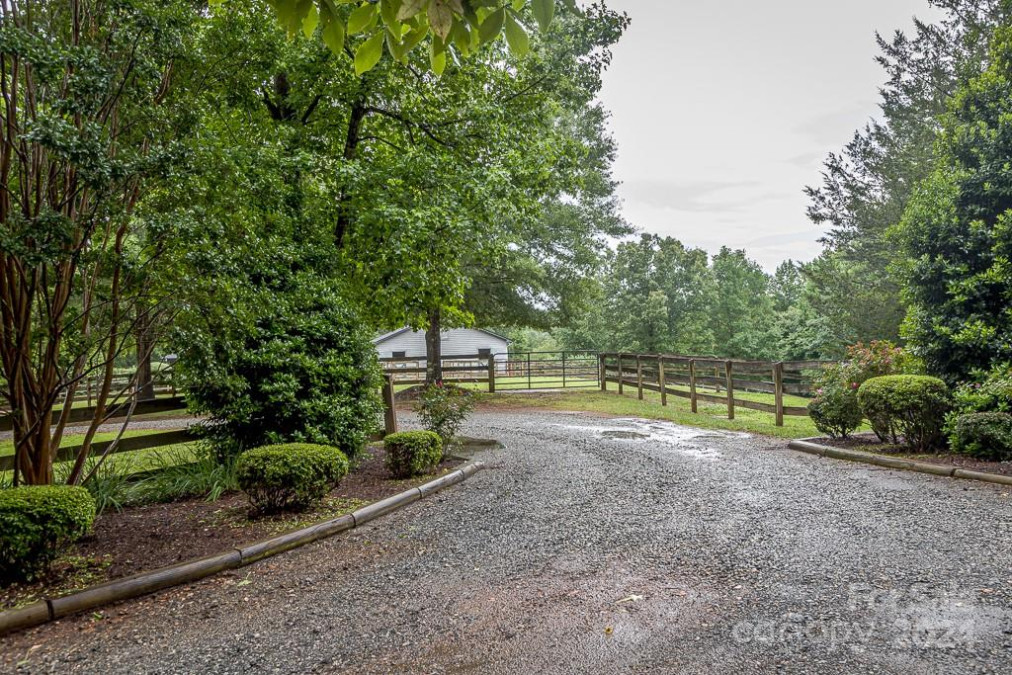 711 Meadow Crest Rd Tryon, NC 28782