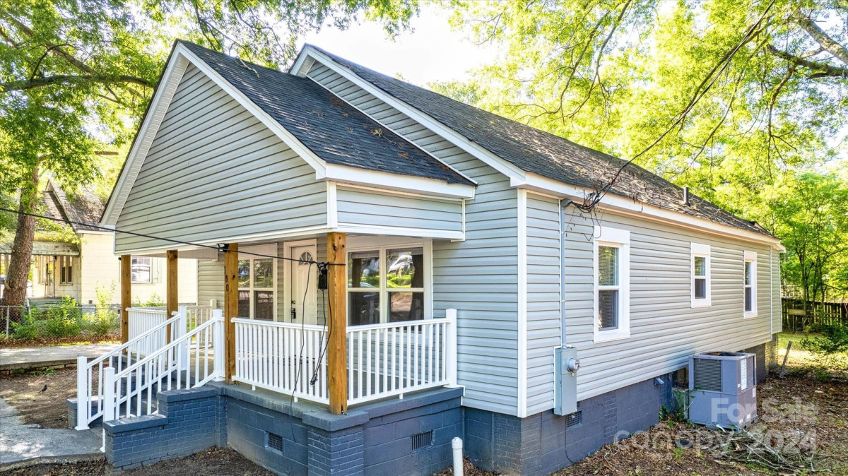 100 White Oak St Chester, SC 29706