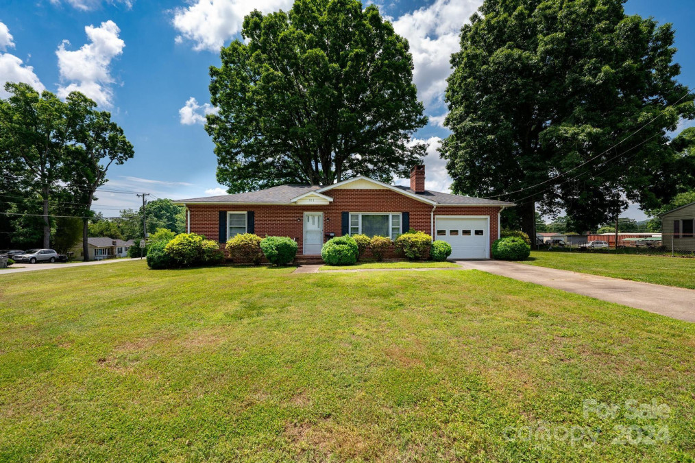 501 Kincaid St Lenoir, NC 28645