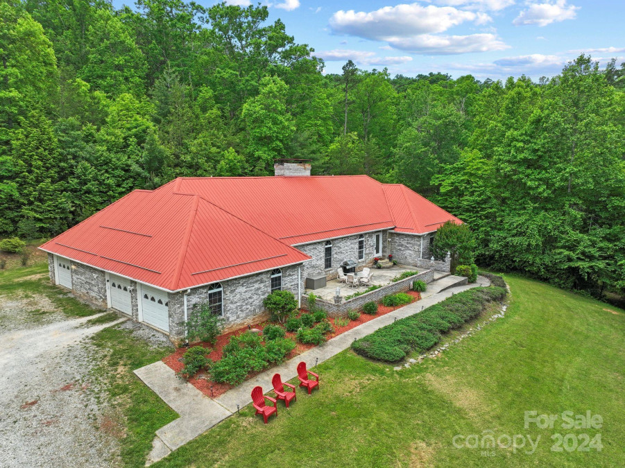 2517 Pine Cove Rd Old Fort, NC 28762