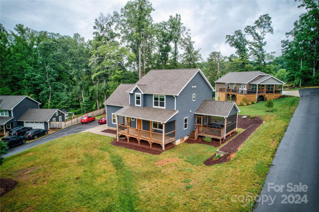 137 Ivey Farms Rd Candler, NC 28715