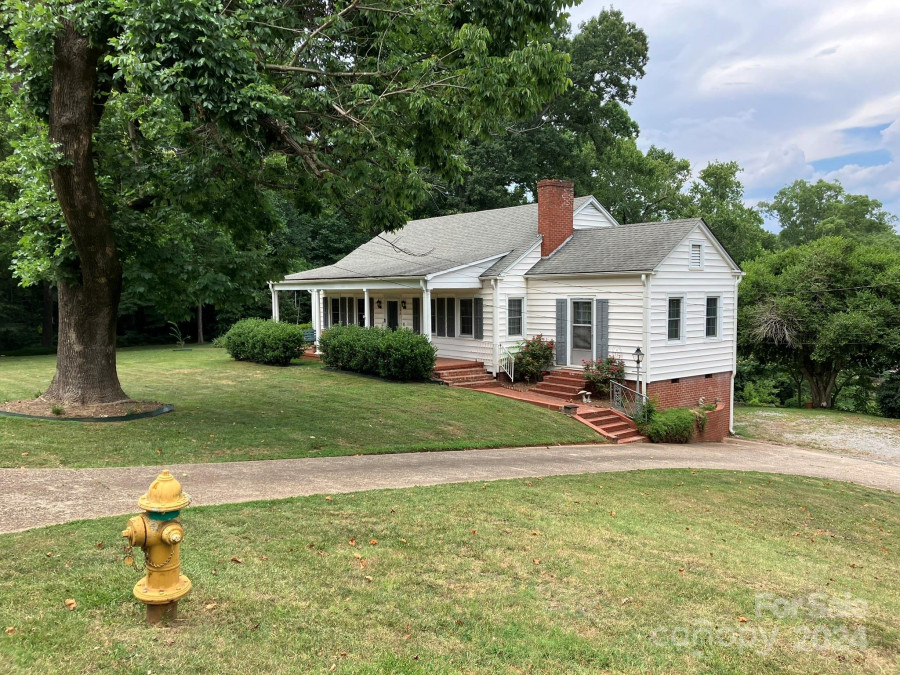 548 Washington St Rutherfordton, NC 28139