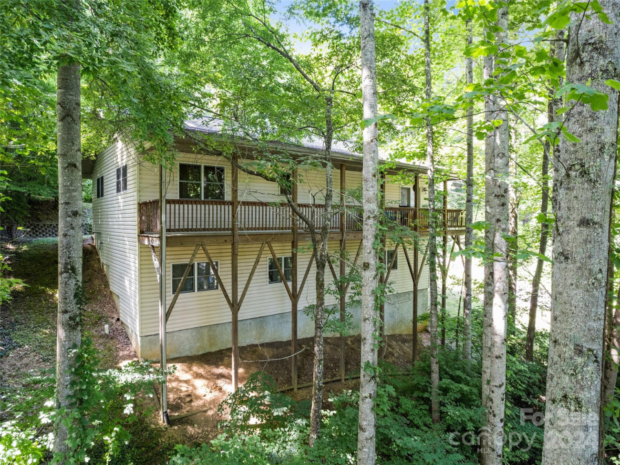 7 Eldorado Trl Waynesville, NC 28786