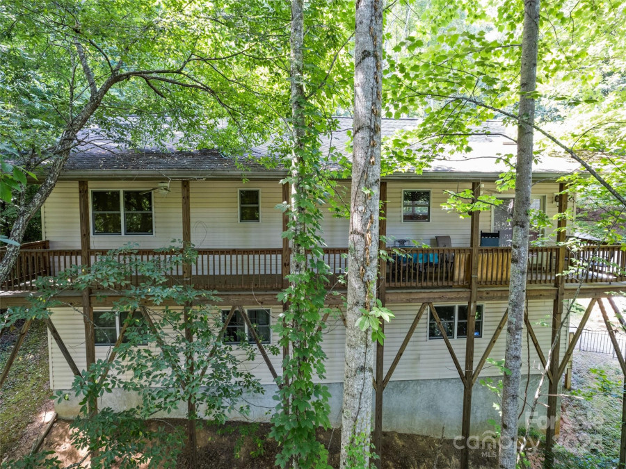 7 Eldorado Trl Waynesville, NC 28786