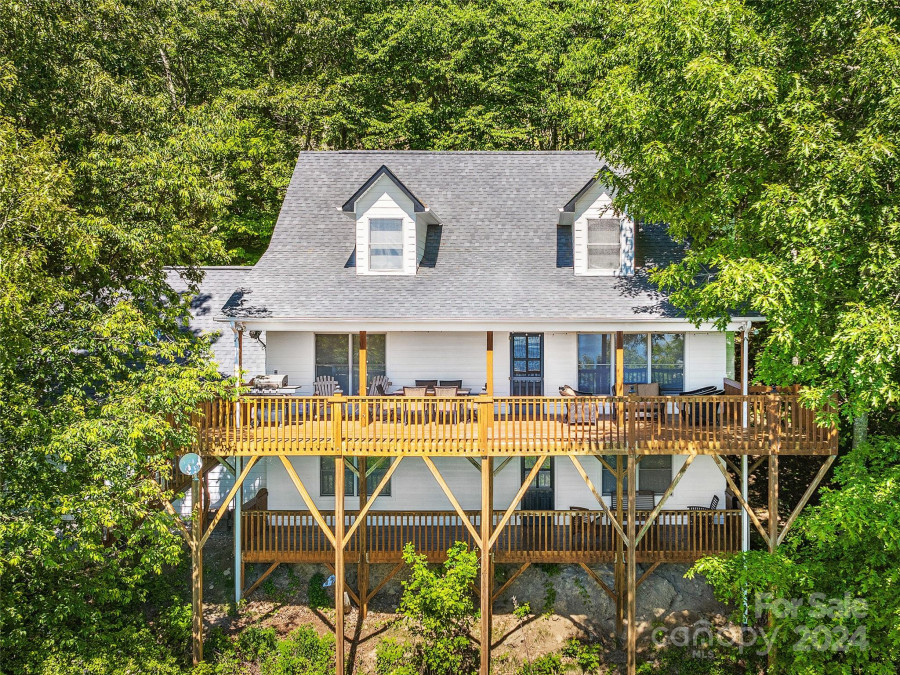 505 Middle Top Loop Maggie Valley, NC 28751