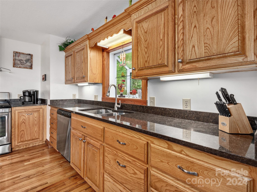 505 Middle Top Loop Maggie Valley, NC 28751