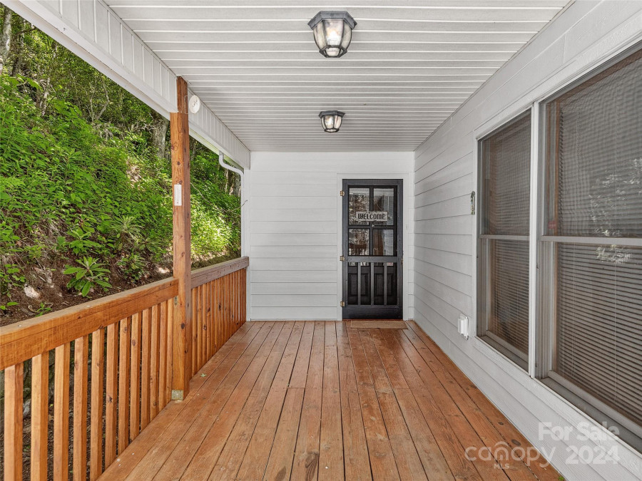 505 Middle Top Loop Maggie Valley, NC 28751