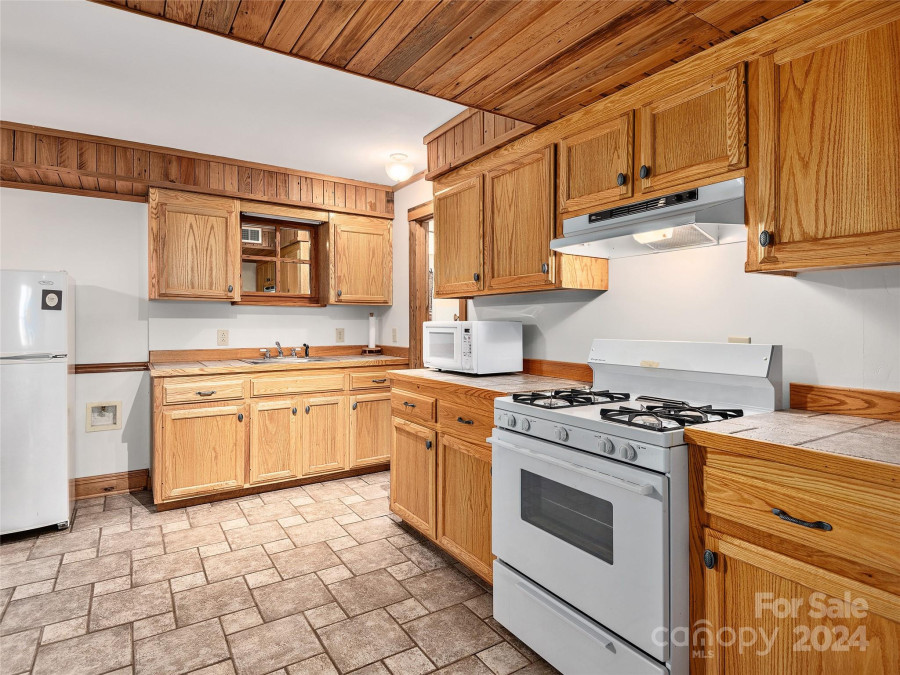 505 Middle Top Loop Maggie Valley, NC 28751