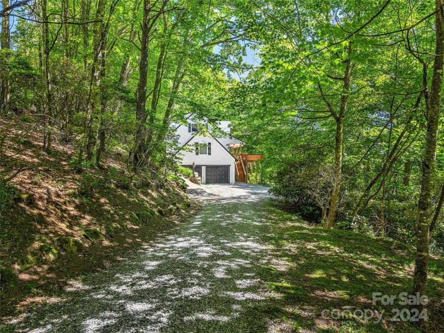 505 Middle Top Loop Maggie Valley, NC 28751