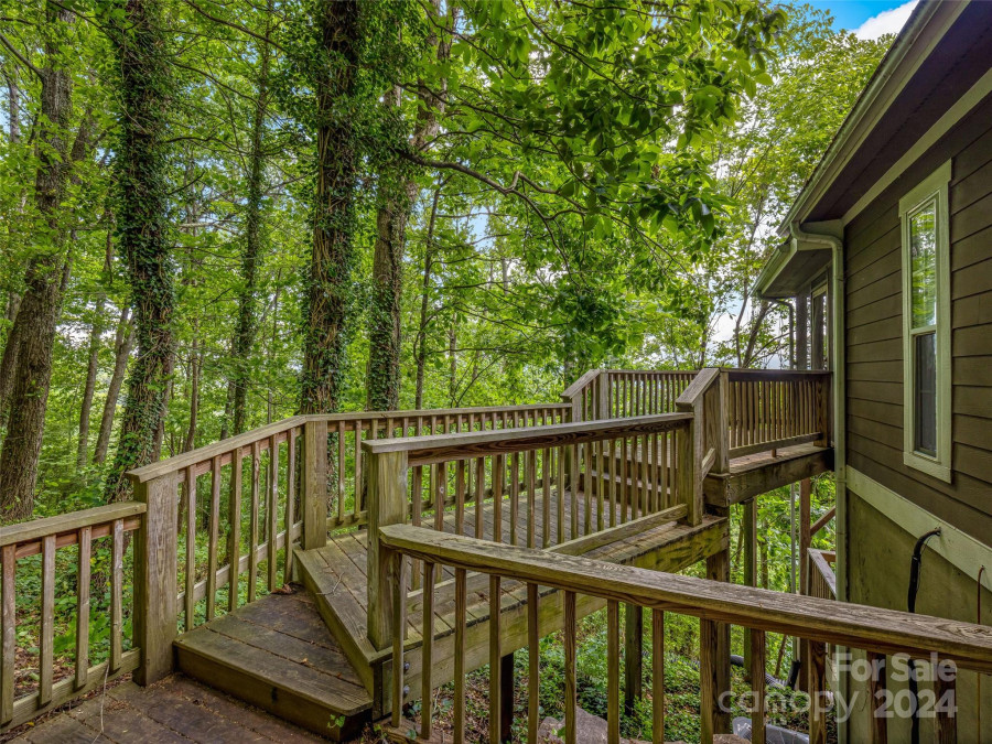 13 Cogswood Rd Asheville, NC 28804