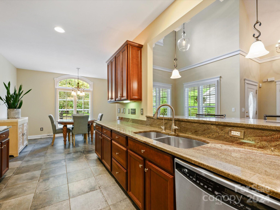 1177 Windsong Bay Ln Tega Cay, SC 29708