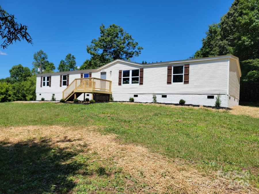 4824 Miller Bridge Rd Connelly Springs, NC 28612