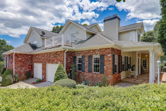 603 Carriage Commons Dr Hendersonville, NC 28791