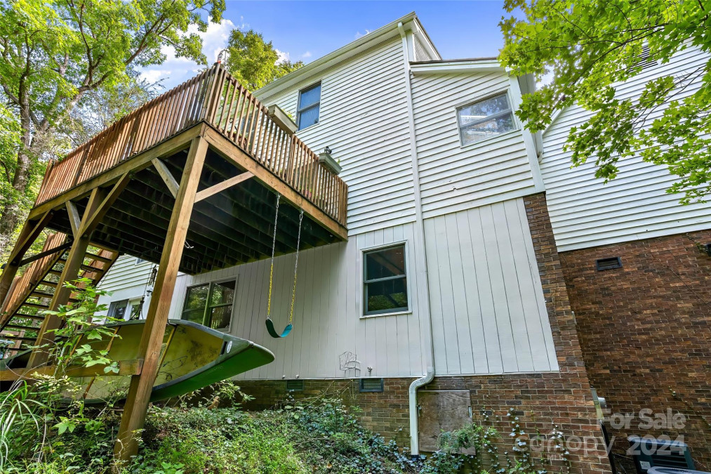 111 Ballantree Dr Asheville, NC 28803