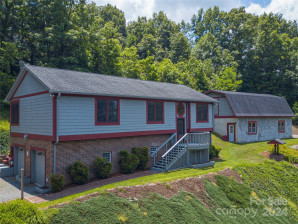 5 Sourwood Ridge Rd Black Mountain, NC 28711