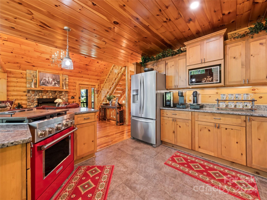 83 Sedi Trl Maggie Valley, NC 28751