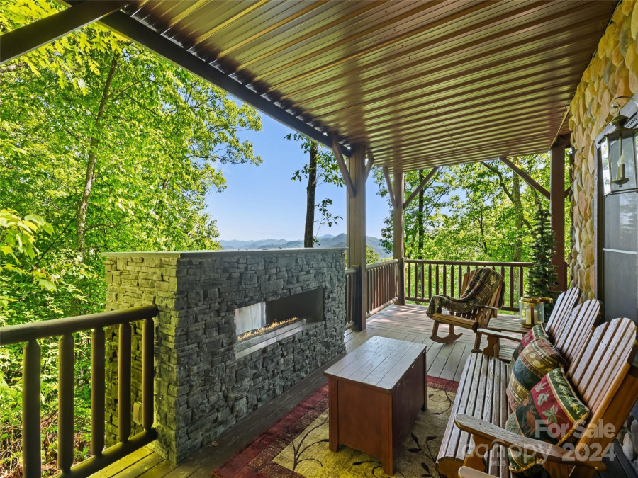 83 Sedi Trl Maggie Valley, NC 28751