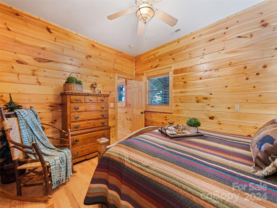 83 Sedi Trl Maggie Valley, NC 28751