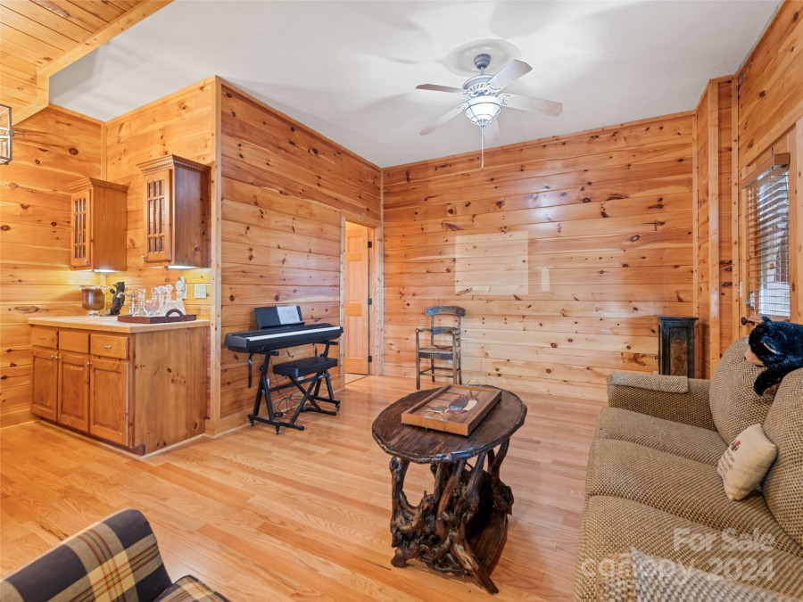 83 Sedi Trl Maggie Valley, NC 28751