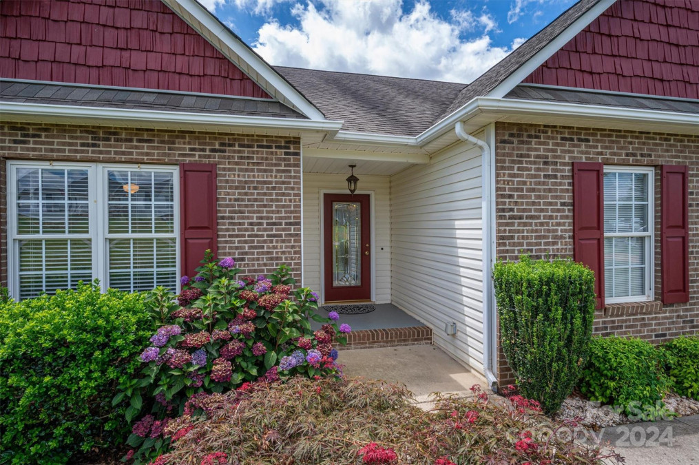 2639 Little River Ct Lincolnton, NC 28092