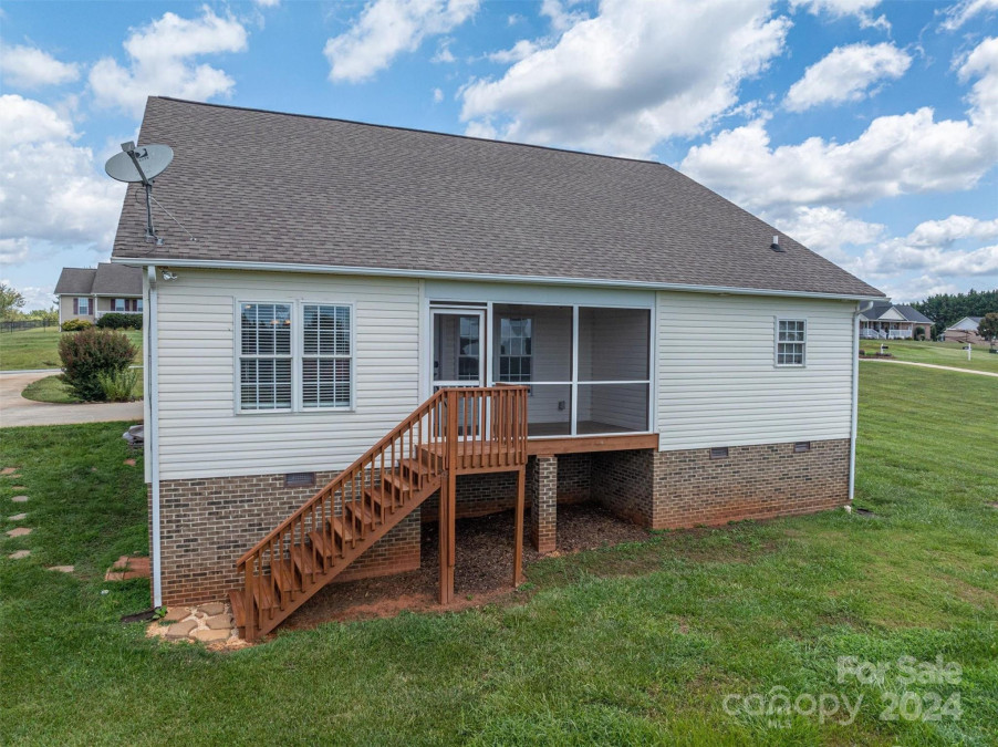 2639 Little River Ct Lincolnton, NC 28092