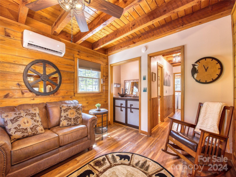 351 Spring Lake Rd Maggie Valley, NC 28751