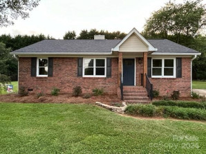 107 Louisbourg Ct Gastonia, NC 28056