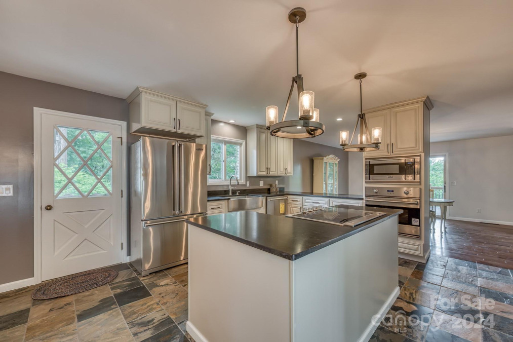 294 Martha Dr Spruce Pine, NC 28777