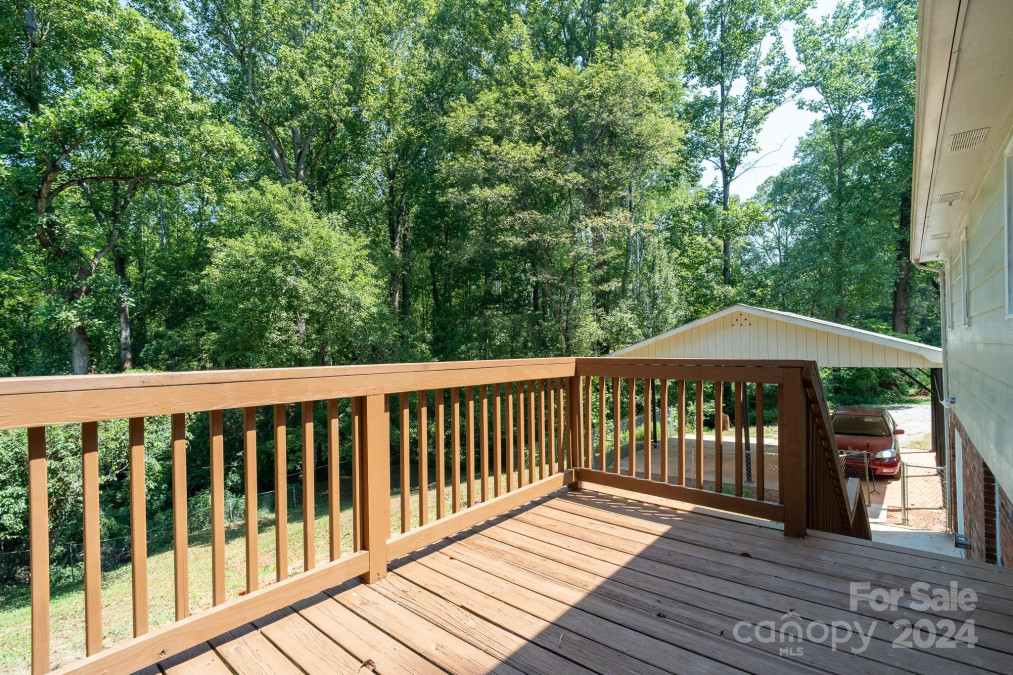 2594 Cedar Valley Dr Conover, NC 28613