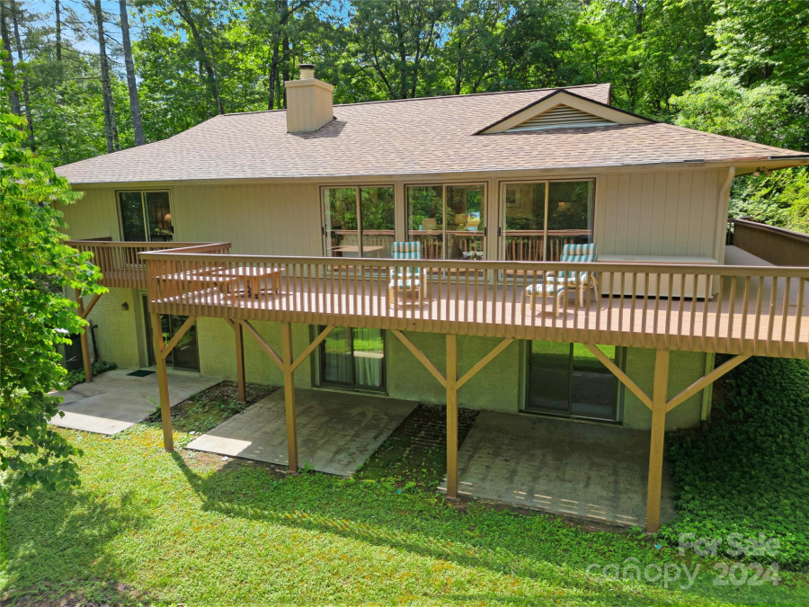 404 Glen Cannon Dr Pisgah Forest, NC 28768