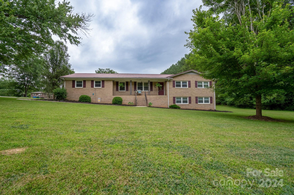 1614 Mountain Creek Rd Albemarle, NC 28001