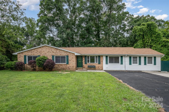 609 Spring St Mount Holly, NC 28120
