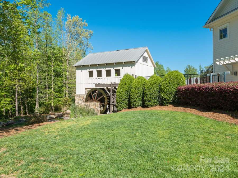 4011 Deep River Way Waxhaw, NC 28173