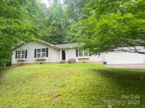 2031 Locust Grove Rd Hendersonville, NC 28792