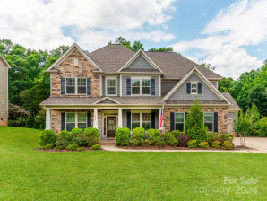 7025 Yager Ridge Dr Lake Wylie, SC 29710