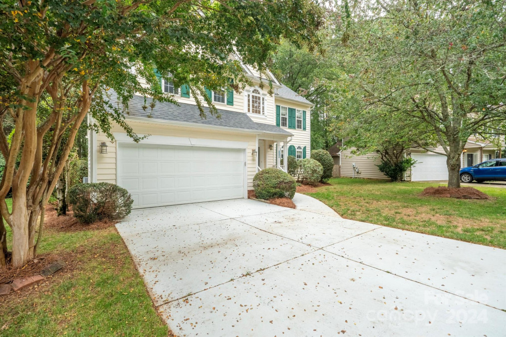 6318 Pink Dogwood Ln Charlotte, NC 28262