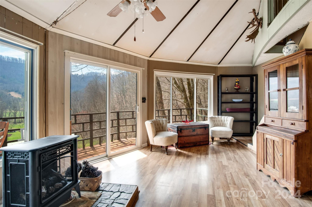 375 Tobacco Rd Cullowhee, NC 28723