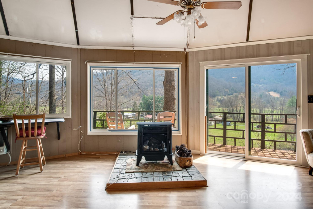 375 Tobacco Rd Cullowhee, NC 28723