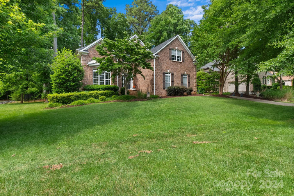 322 Ridge Reserve Dr Lake Wylie, SC 29710