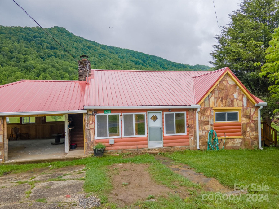 3338 Yellow Creek Rd Robbinsville, NC 28771