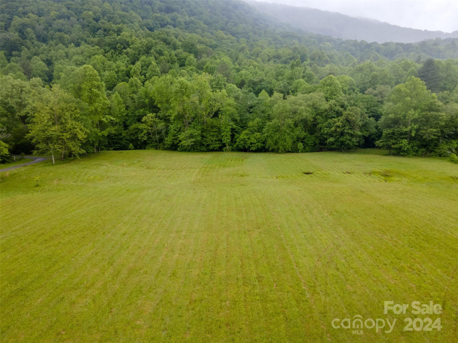 3338 Yellow Creek Rd Robbinsville, NC 28771