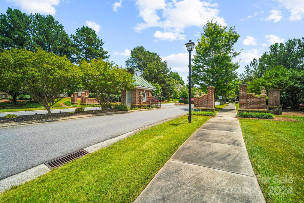 4304 Abernathy Pl Harrisburg, NC 28075