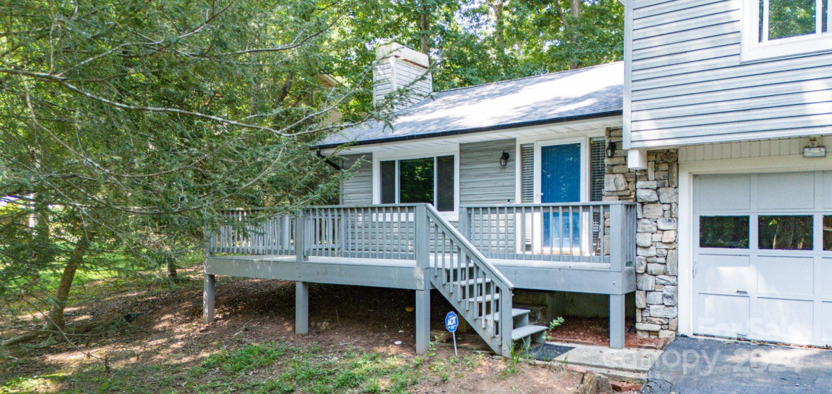 14 Wildwood Ln Fletcher, NC 28732