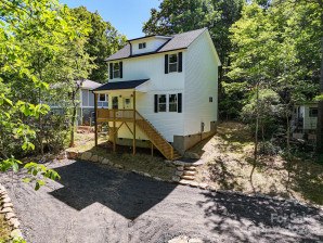 143 Buckner Rd Black Mountain, NC 28711