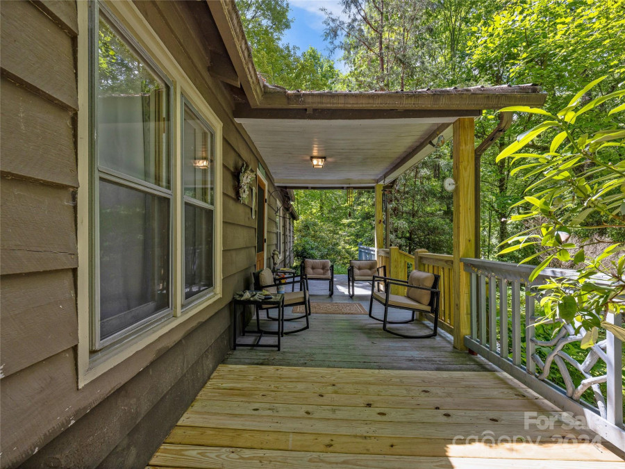 5 Heady Mountain Rd Cashiers, NC 28717