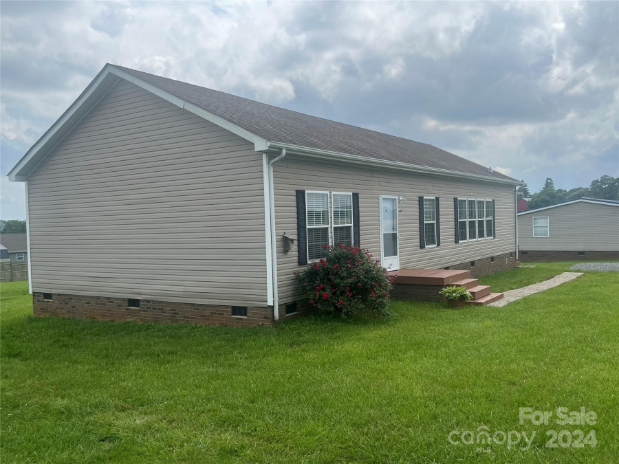 200 Olin Loop Olin, NC 28660