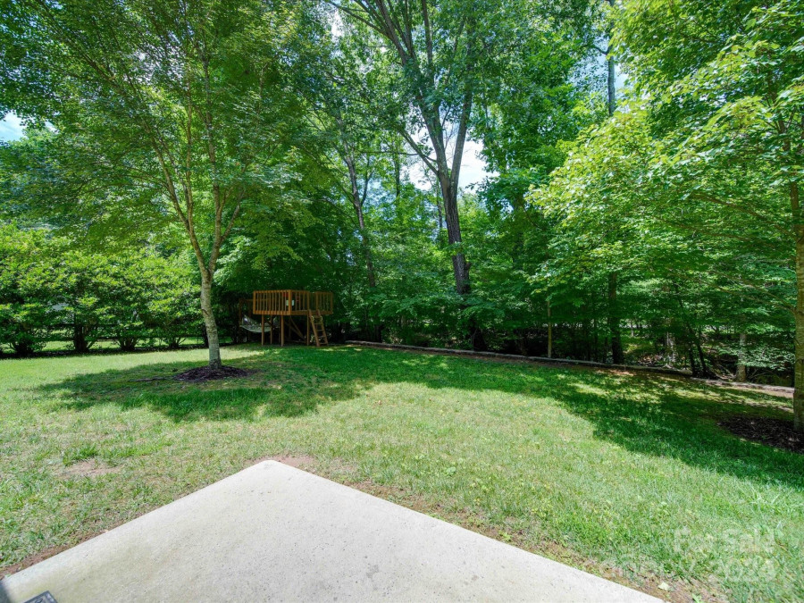 1208 Ashley Creek Dr Matthews, NC 28105