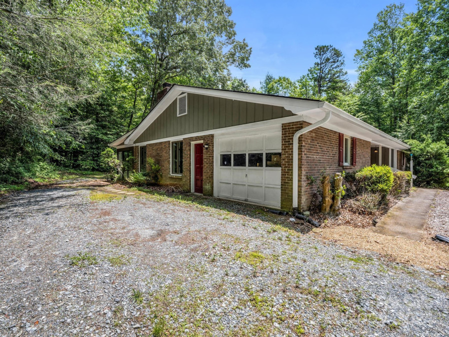 12 Greenbriar Ave Flat Rock, NC 28731