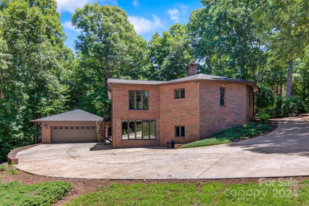 4526 Grace Chapel Rd Granite Falls, NC 28630